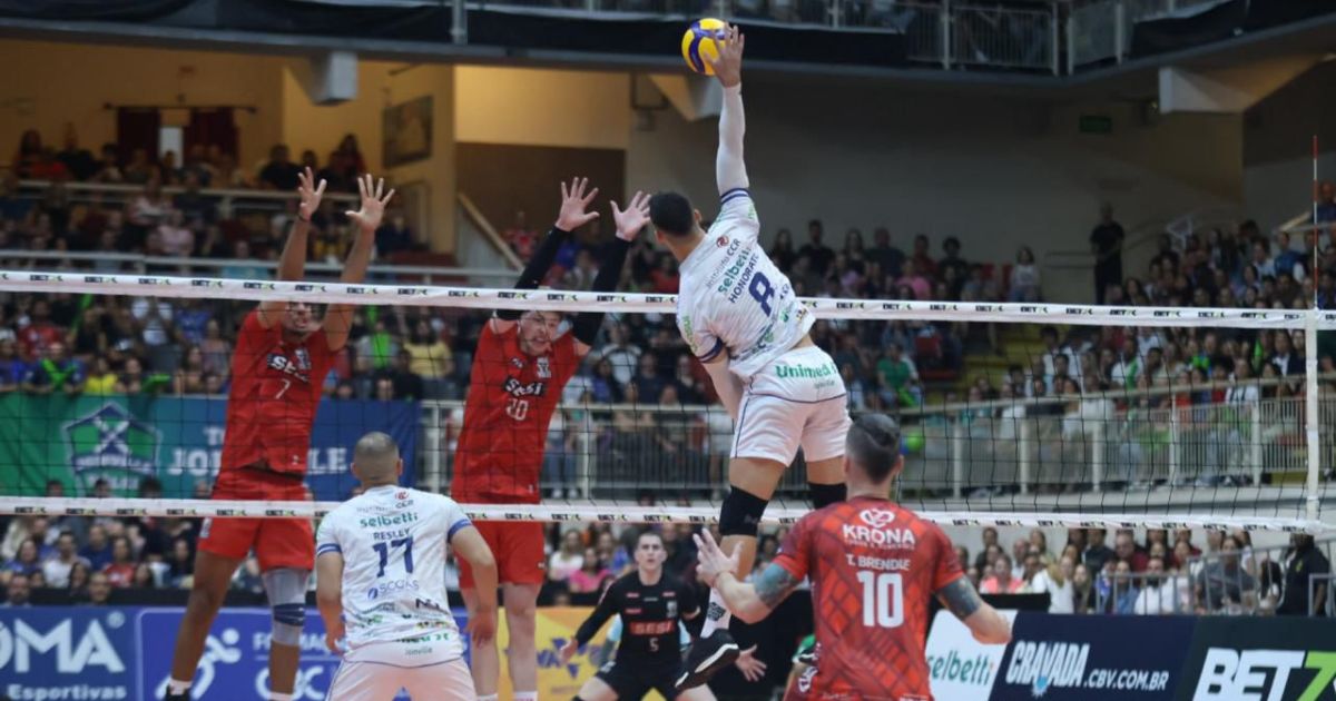 Joinville V Lei Luta At O Fim Vence Sesi Bauru E For A Terceiro Jogo