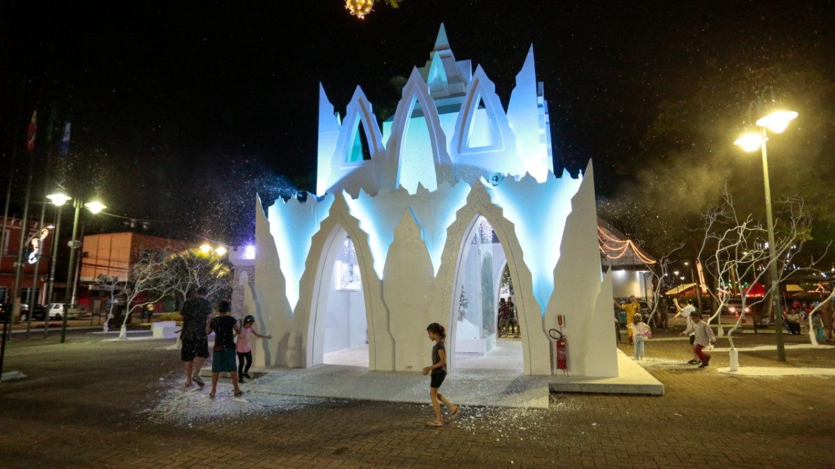 Castelo é uma das atrações do Natal de Joinville