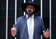 Corregedoria sugere suspensão de Zé Trovão após obstrução no Congresso