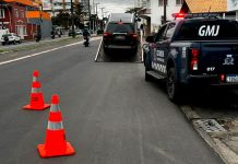 Carro com R$ 140 mil em débitos é removido pela Guarda Municipal em Joinville