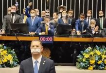 Deputado de Joinville participa de obstrução no Congresso após prisão domiciliar de Bolsonaro