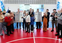 Governo do estado inaugura quadras poliesportivas em escolas de Joinville