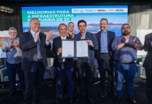 Com presença de governador e ministro, dragagem da Baía Babitonga é autorizada em São Francisco do Sul